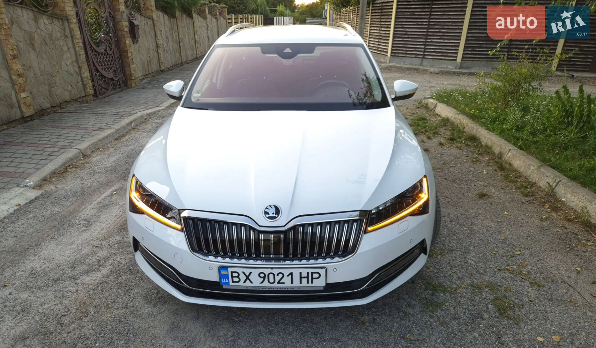 2019 Skoda Superb - мініатюра 2