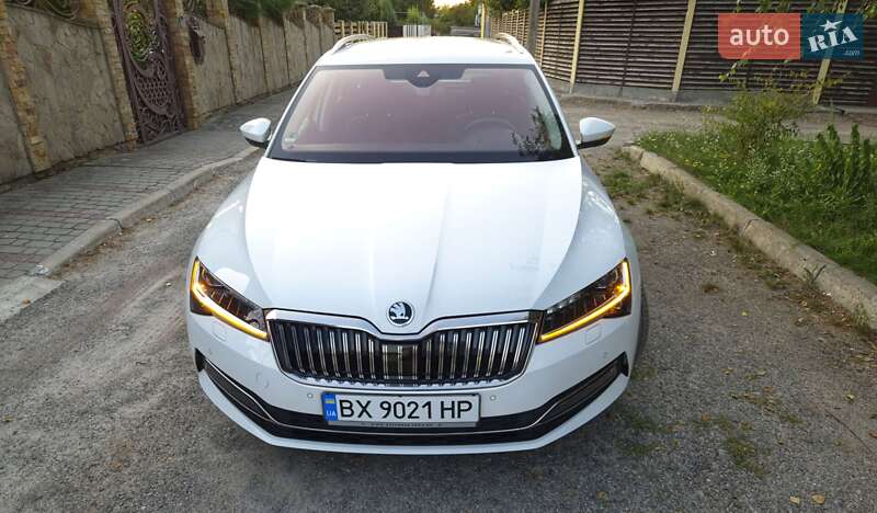 Универсал Skoda Superb 2019 в Староконстантинове