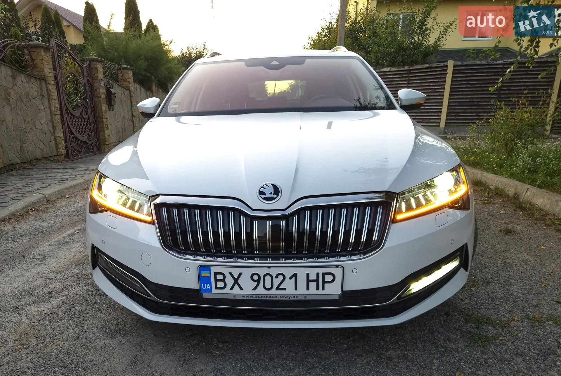2019 Skoda Superb - мініатюра 3