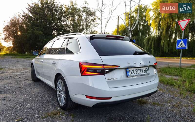 Универсал Skoda Superb 2019 в Староконстантинове