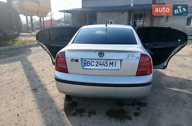 Лифтбек Skoda Superb 2001 в 