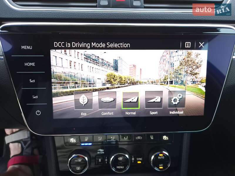 Универсал Skoda Superb 2019 в Староконстантинове