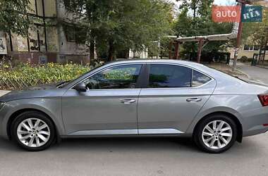 Ліфтбек Skoda Superb 2017 в Дніпрі