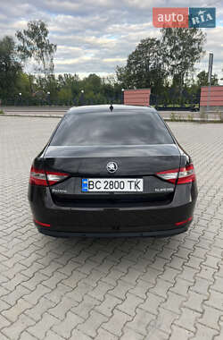 Ліфтбек Skoda Superb 2016 в 