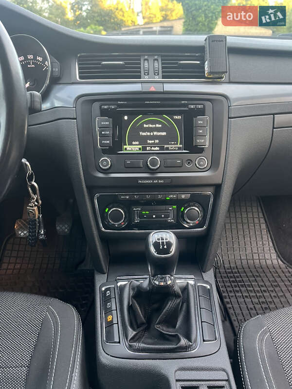 Универсал Skoda Superb 2013 в Запорожье