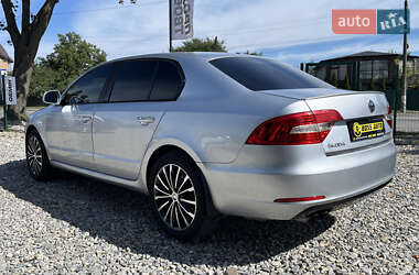 Лифтбек Skoda Superb 2013 в 