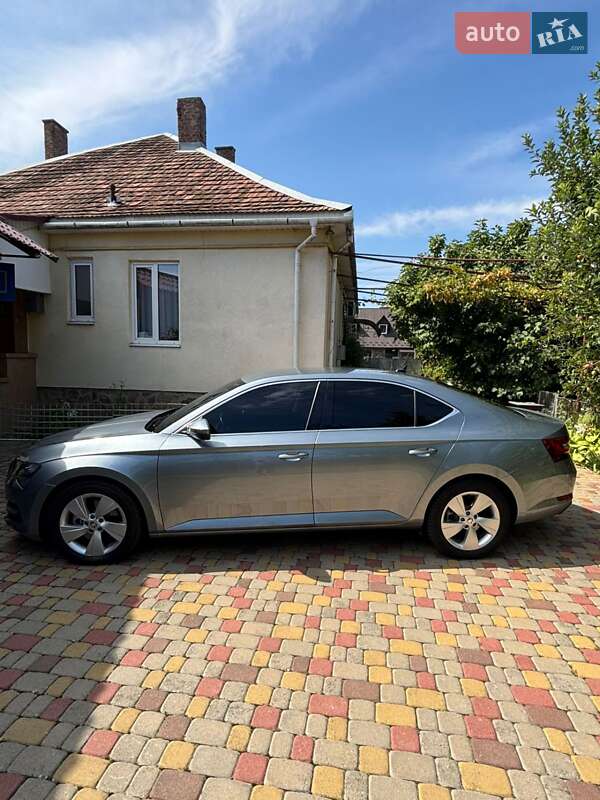 Лифтбек Skoda Superb 2019 в Мукачево