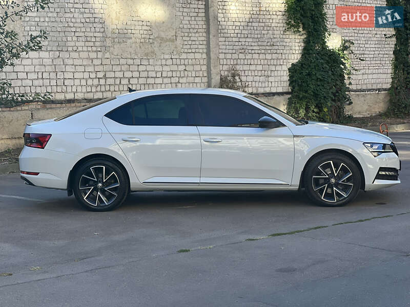 Лифтбек Skoda Superb 2022 в Одессе