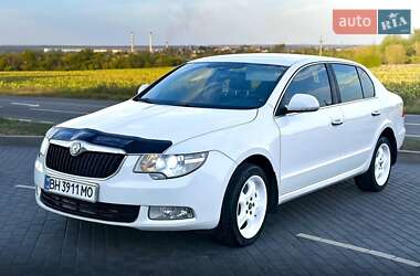 Лифтбек Skoda Superb 2012 в 