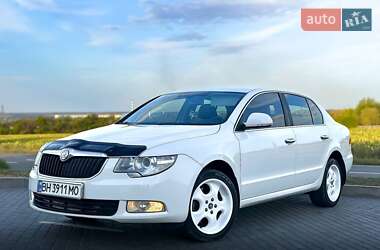 Лифтбек Skoda Superb 2012 в 
