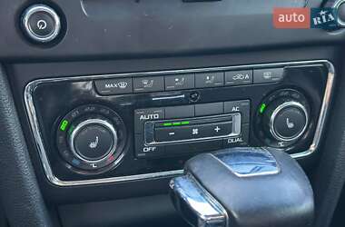 Лифтбек Skoda Superb 2012 в 
