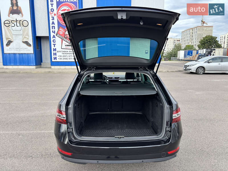 Универсал Skoda Superb 2019 в Ковеле