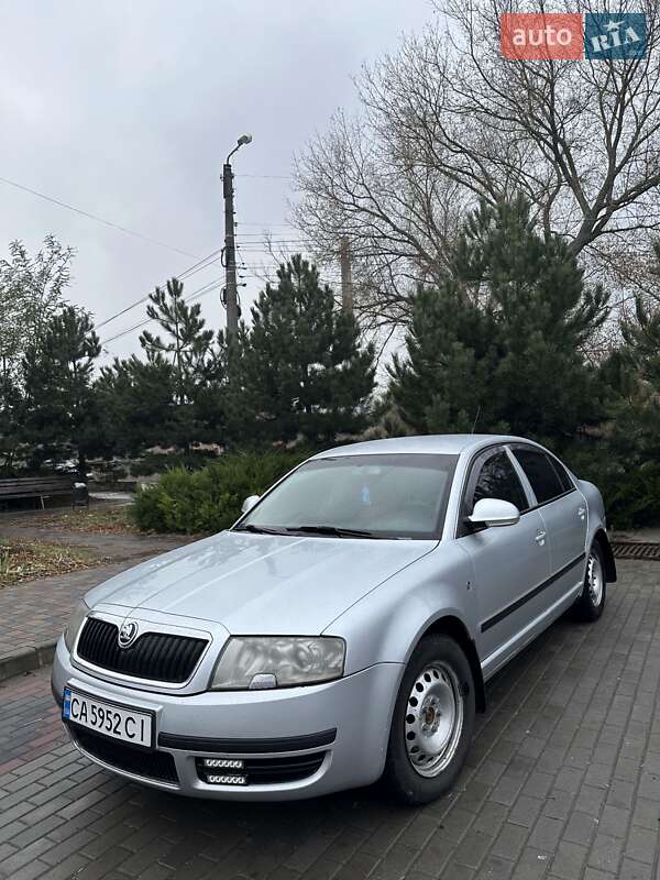 Лифтбек Skoda Superb 2007 в Каменке