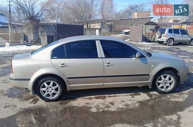Ліфтбек Skoda Superb 2004 в Богодухіву