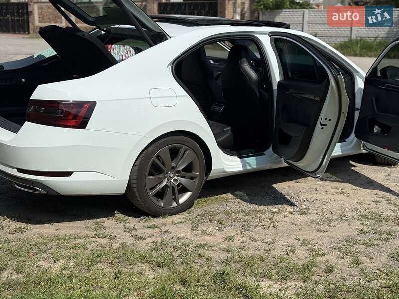 Универсал Skoda Superb 2017 в Тульчине