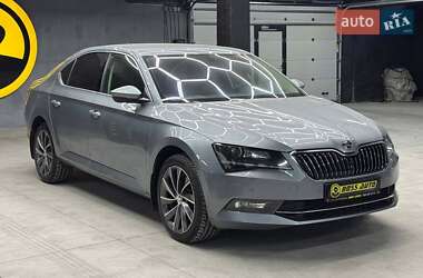 Лифтбек Skoda Superb 2016 в Черновцах