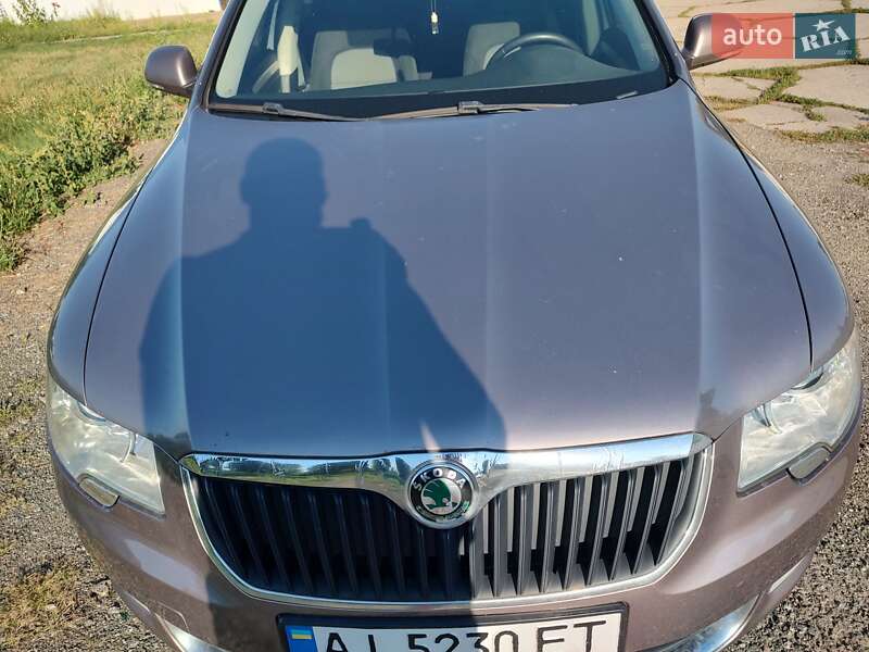 Лифтбек Skoda Superb 2012 в Киеве
