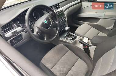 Лифтбек Skoda Superb 2010 в 