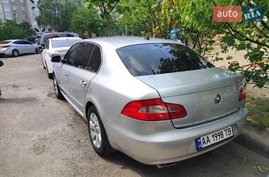 Лифтбек Skoda Superb 2010 в 