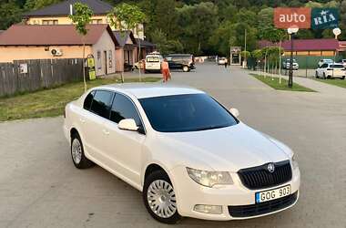 Лифтбек Skoda Superb 2009 в 