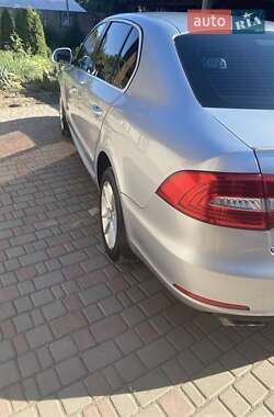 Лифтбек Skoda Superb 2013 в 