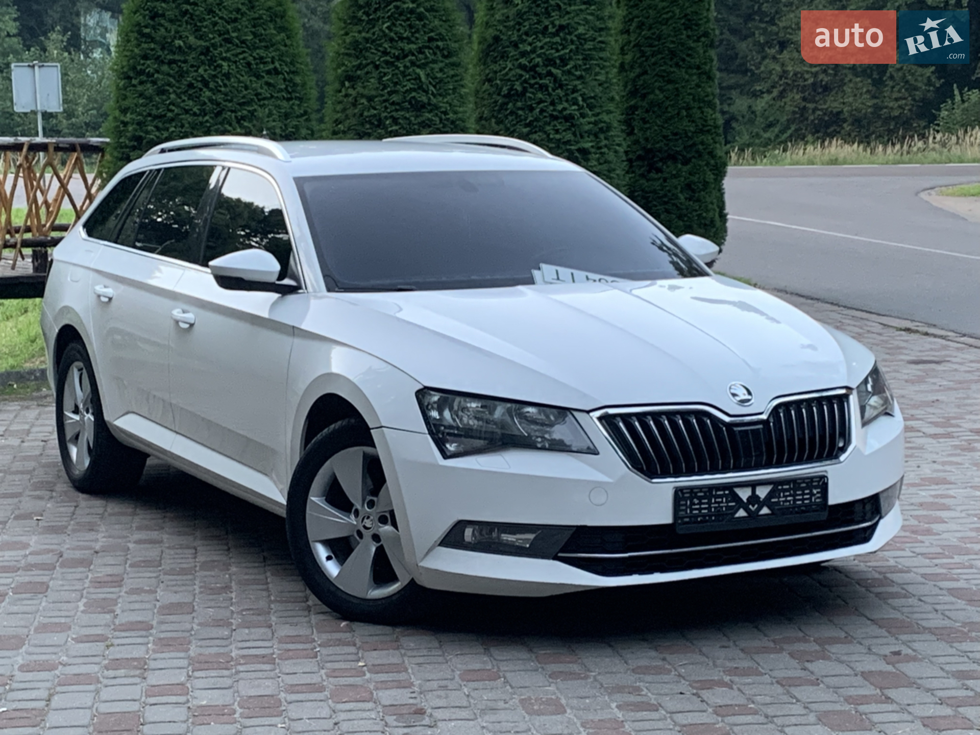 2017 Skoda Superb - мініатюра 13