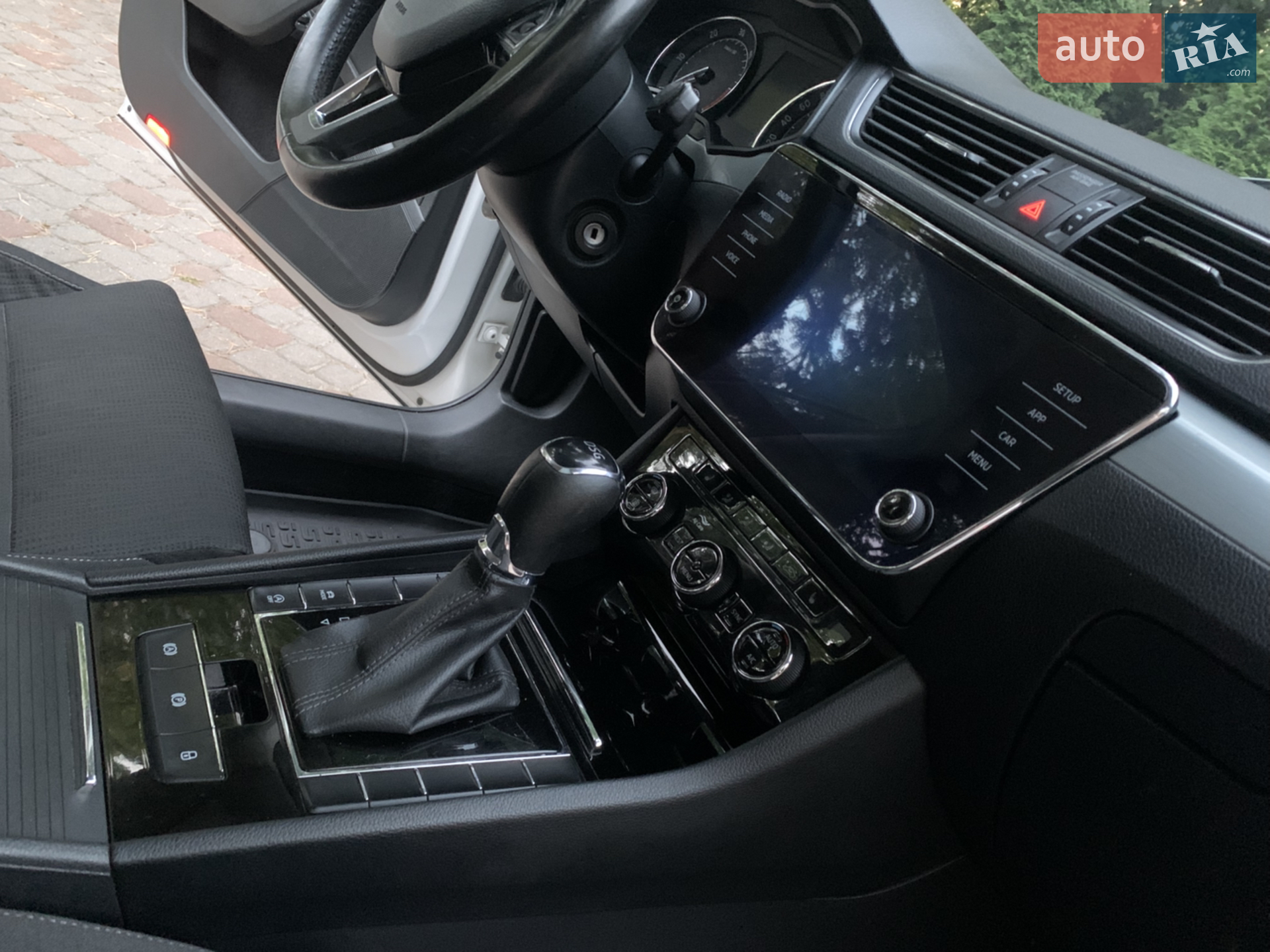 2017 Skoda Superb - мініатюра 38