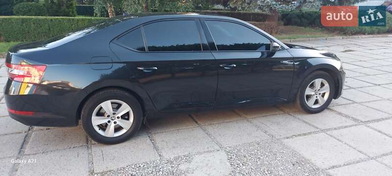 Лифтбек Skoda Superb 2017 в Калуше