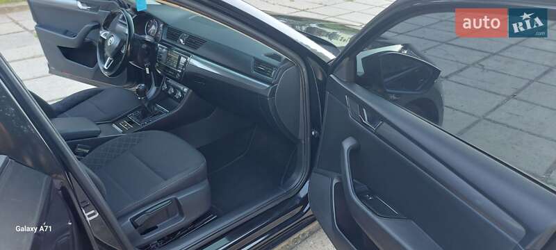 Лифтбек Skoda Superb 2017 в Калуше