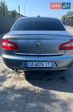 Лифтбек Skoda Superb 2012 в 
