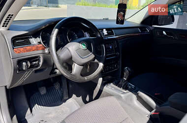 Лифтбек Skoda Superb 2010 в 
