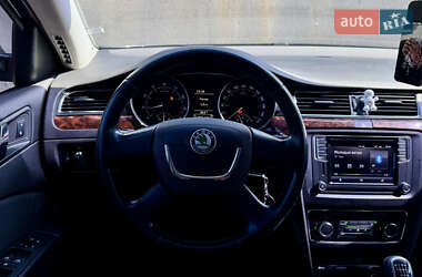 Лифтбек Skoda Superb 2010 в 