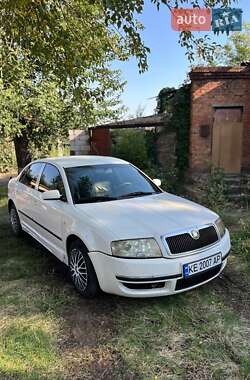 Лифтбек Skoda Superb 2002 в 