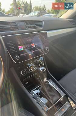 Лифтбек Skoda Superb 2019 в 