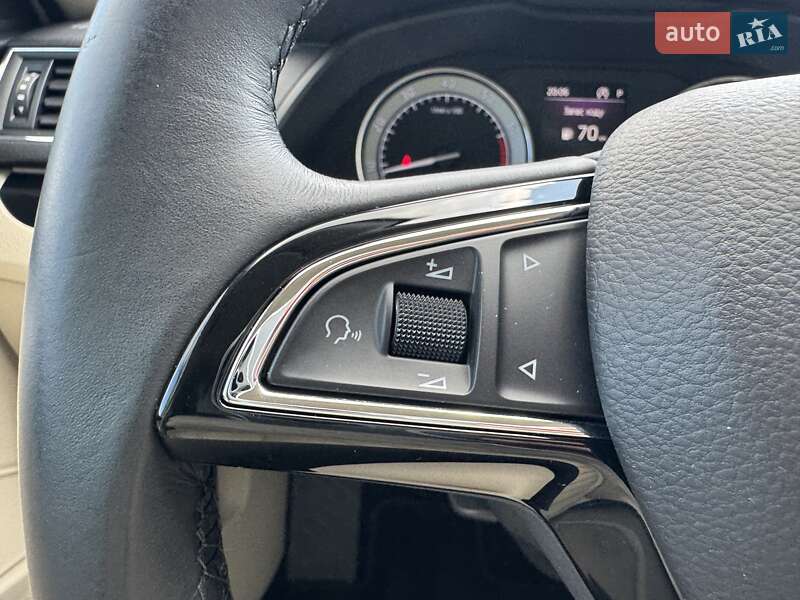 Лифтбек Skoda Superb 2018 в Киеве