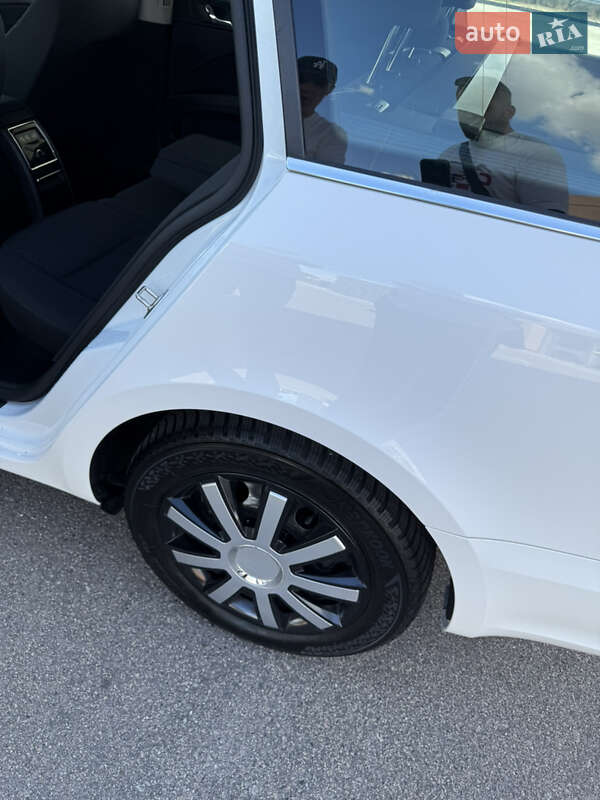 Универсал Skoda Superb 2014 в Днепре