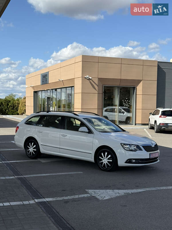 Универсал Skoda Superb 2014 в Днепре
