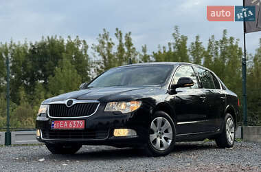 Лифтбек Skoda Superb 2010 в 