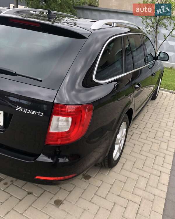 Універсал Skoda Superb 2013 в Мукачевому