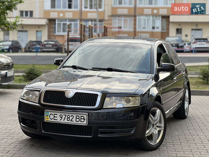 Лифтбек Skoda Superb 2005 в 
