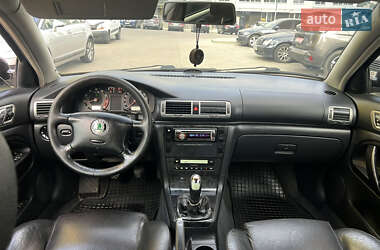 Лифтбек Skoda Superb 2005 в 