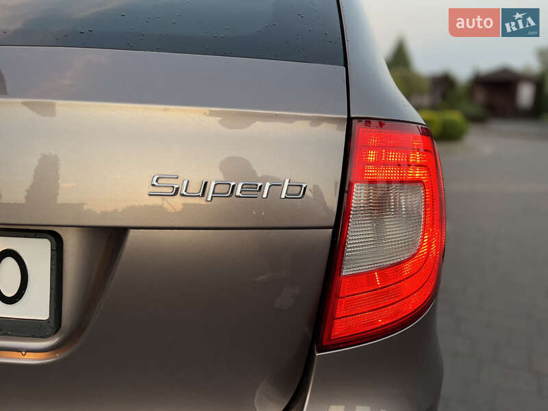 Универсал Skoda Superb 2010 в Стрые