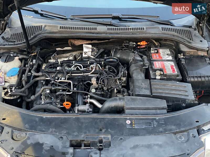 Універсал Skoda Superb 2010 в Ужгороді