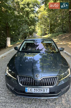 Лифтбек Skoda Superb 2016 в 
