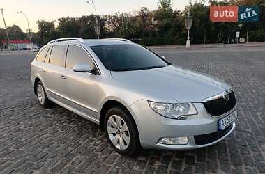 Універсал Skoda Superb 2010 в Харкові