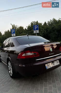 Лифтбек Skoda Superb 2008 в 
