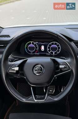 Универсал Skoda Superb 2020 в 