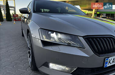 Лифтбек Skoda Superb 2018 в 