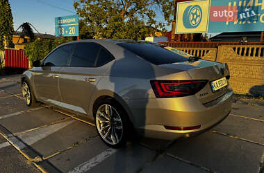 Лифтбек Skoda Superb 2018 в 