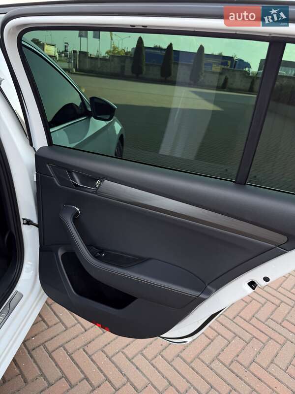 Универсал Skoda Superb 2020 в Мукачево